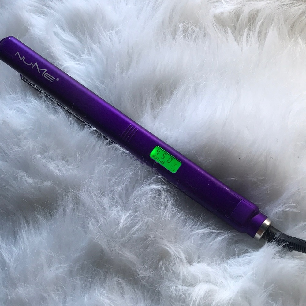 NuMe Straightener